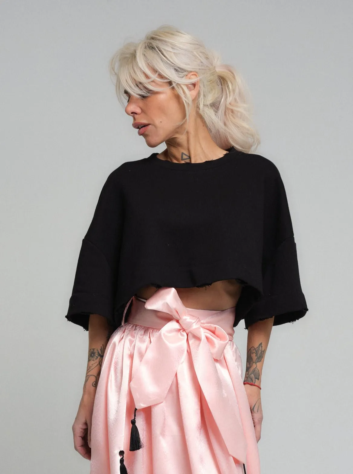 Chic Black Viscose Crop Top