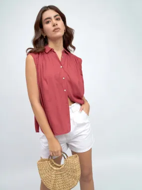 DL Woman Shirt Collar Regular Fit Solid Red Sleeveless Shirt