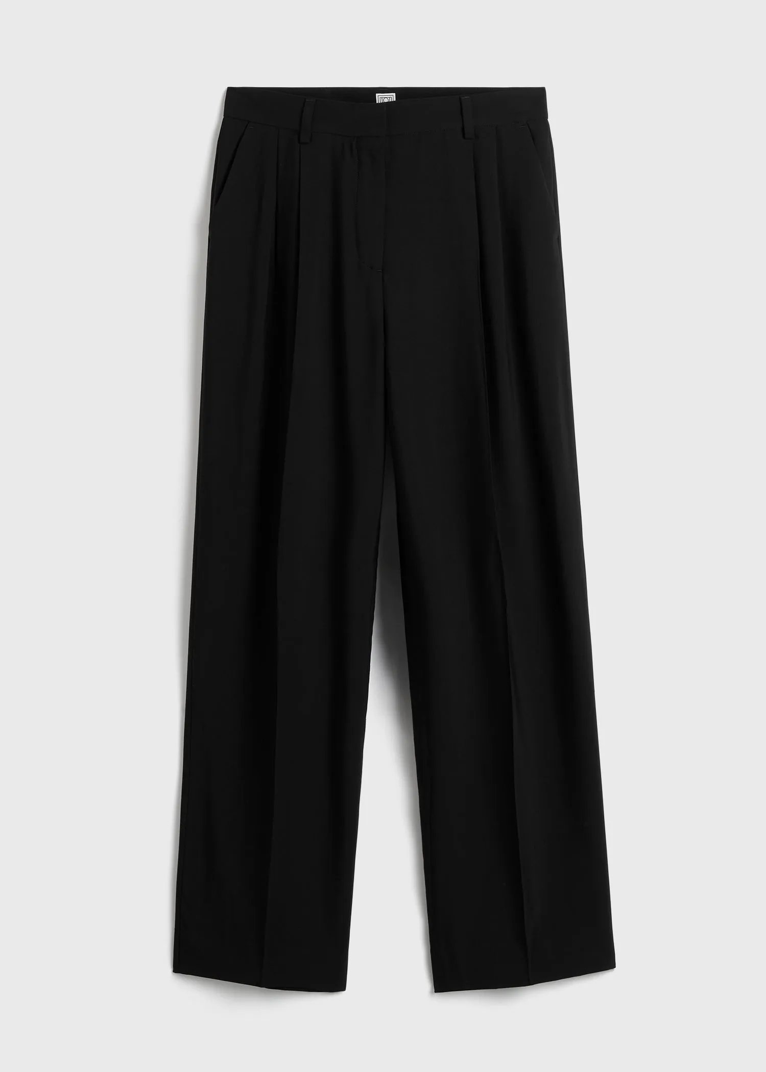 Double-pleat fluid trousers black