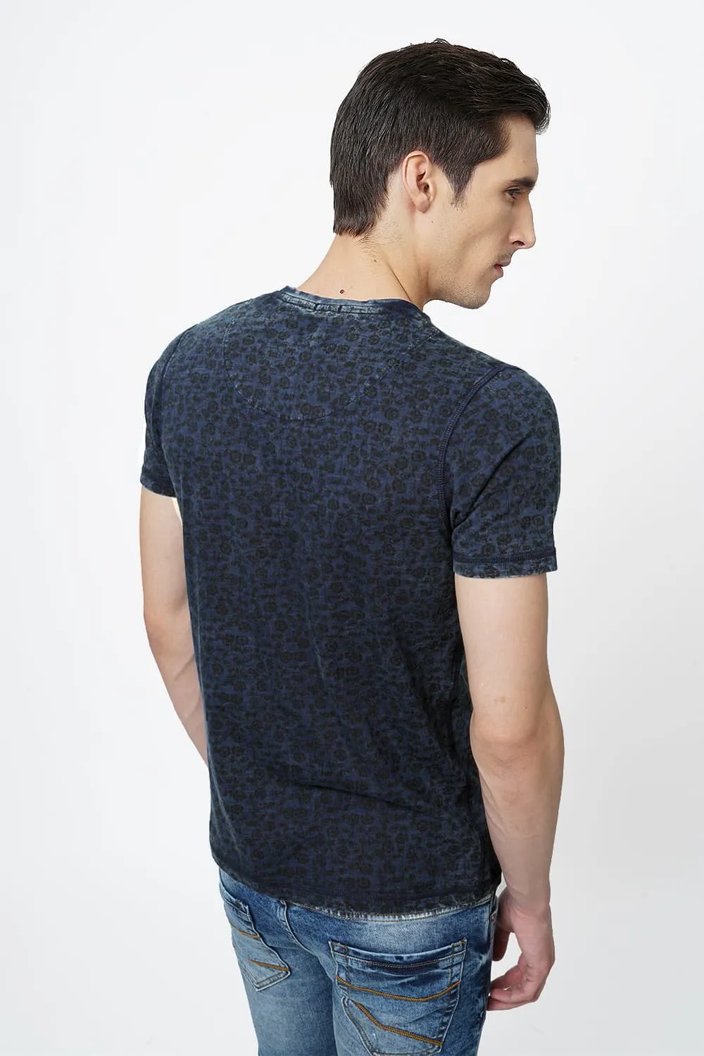 Muscle Fit Printed Henley T.Shirt