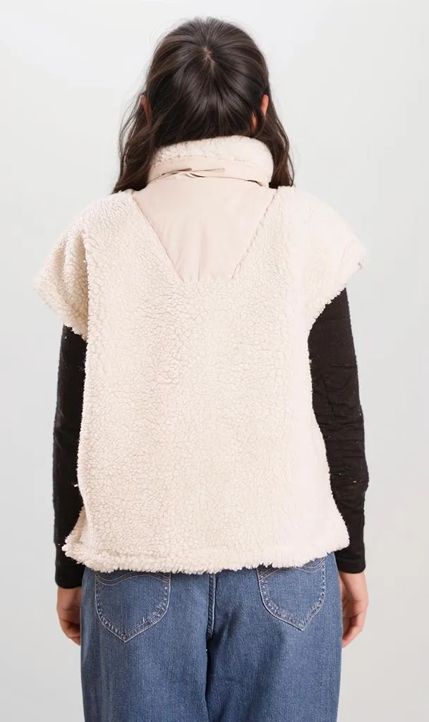 o202290-BUTTON-UP SHERPA VEST - CREAM