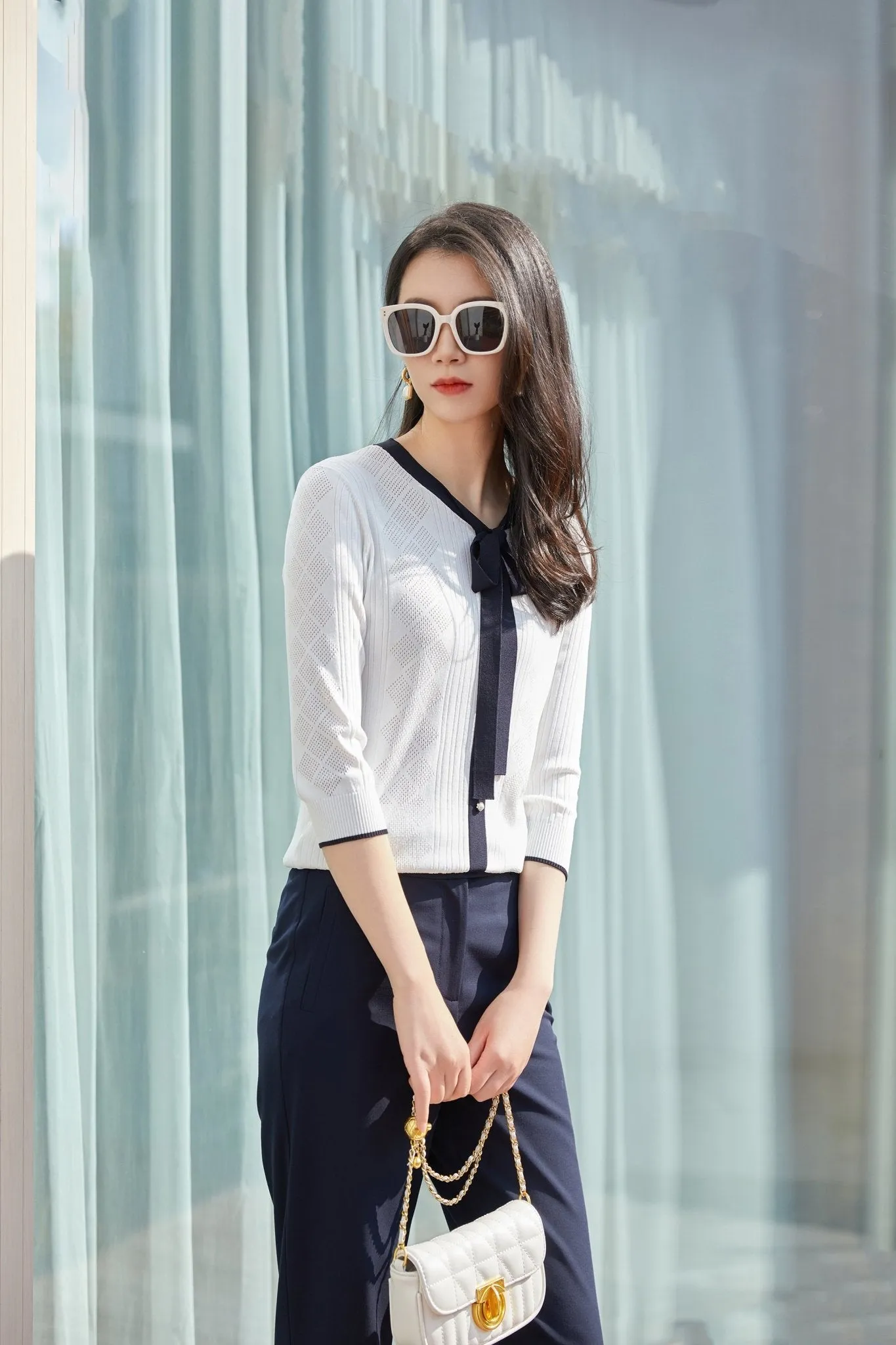 White Tie Neck Ribbon Knit Shirt